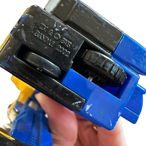 Action Figure Set with Blue and Black Robots - Picture 4 of 5